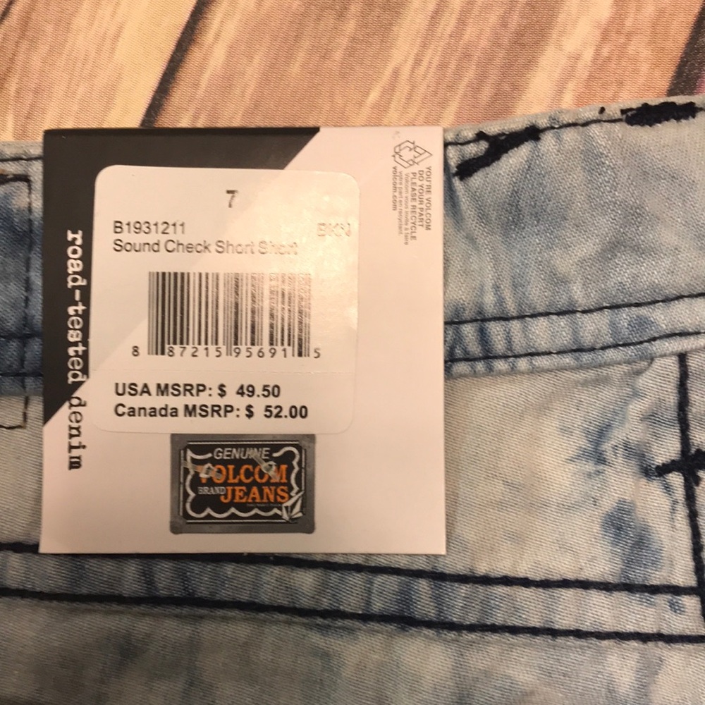 NWT Volcom jean shorts! - Picture 5 of 7
